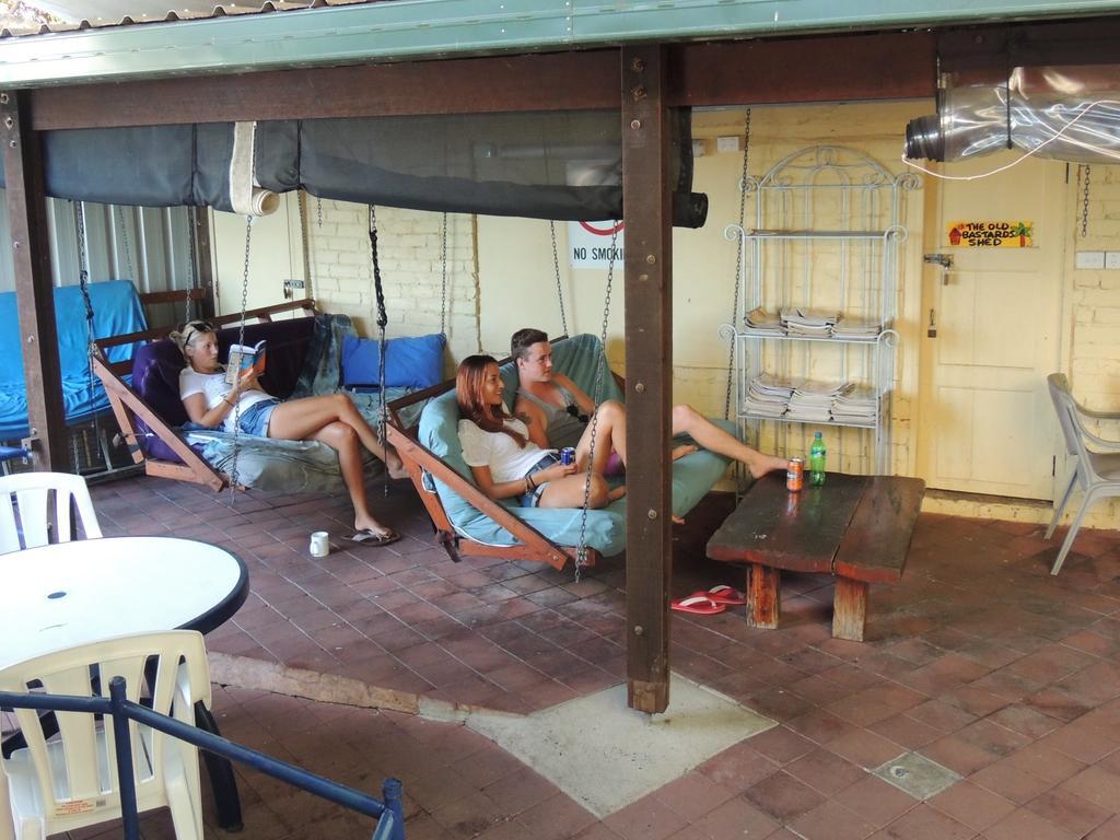 Reef Lodge Backpackers Townsville Extérieur photo