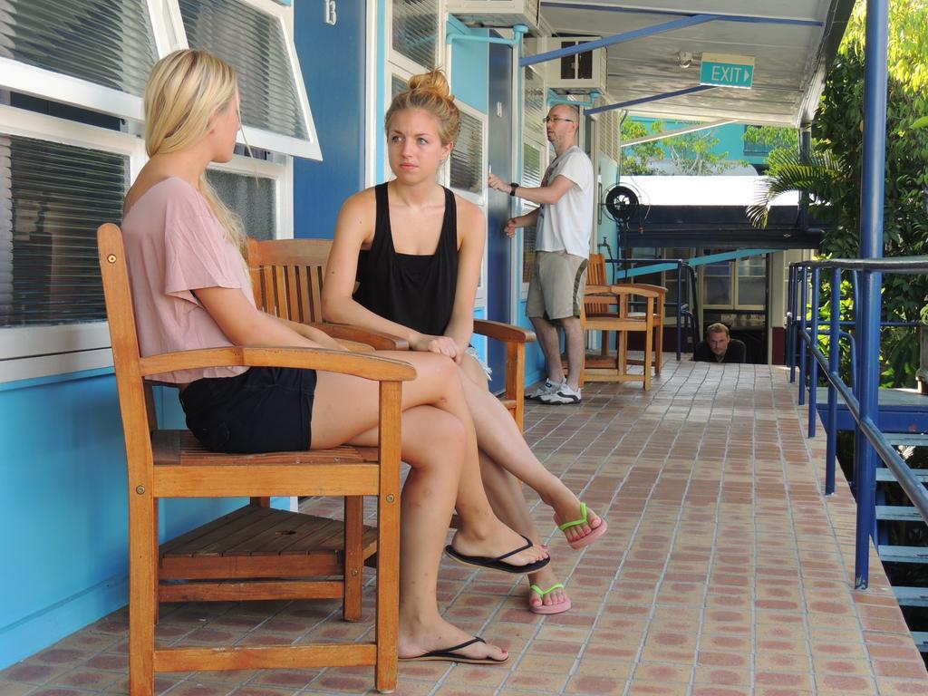 Reef Lodge Backpackers Townsville Extérieur photo
