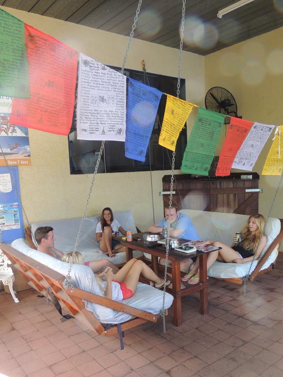 Reef Lodge Backpackers Townsville Extérieur photo
