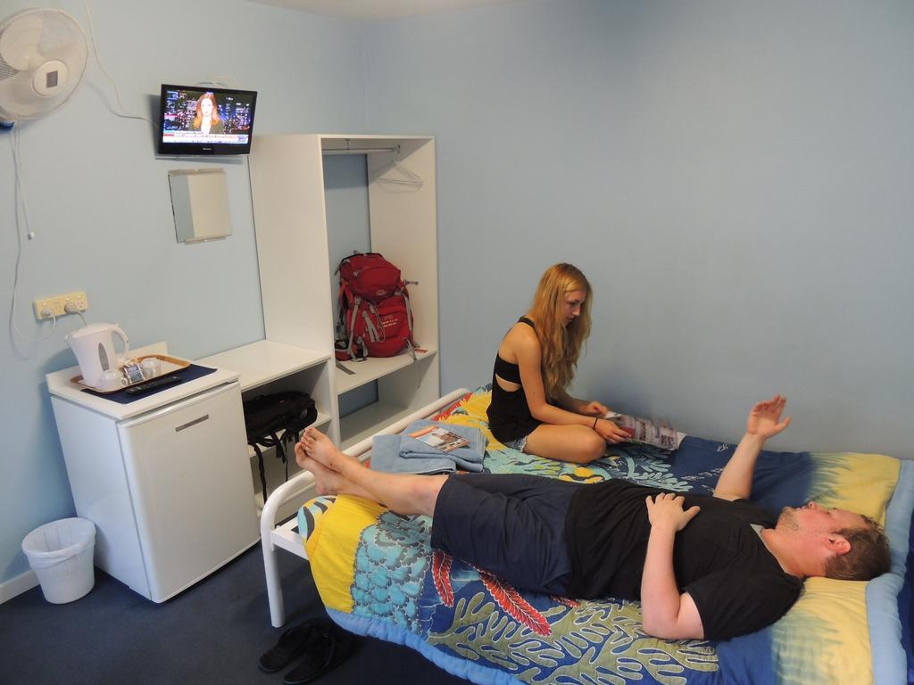 Reef Lodge Backpackers Townsville Extérieur photo